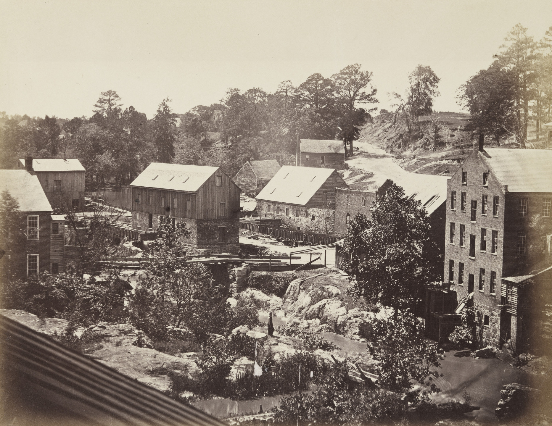 Alexander Gardner, Timothy O'Sullivan. View of the Appomattox River (near Campbell's Bridge, Petersburg, VA). May, 1865