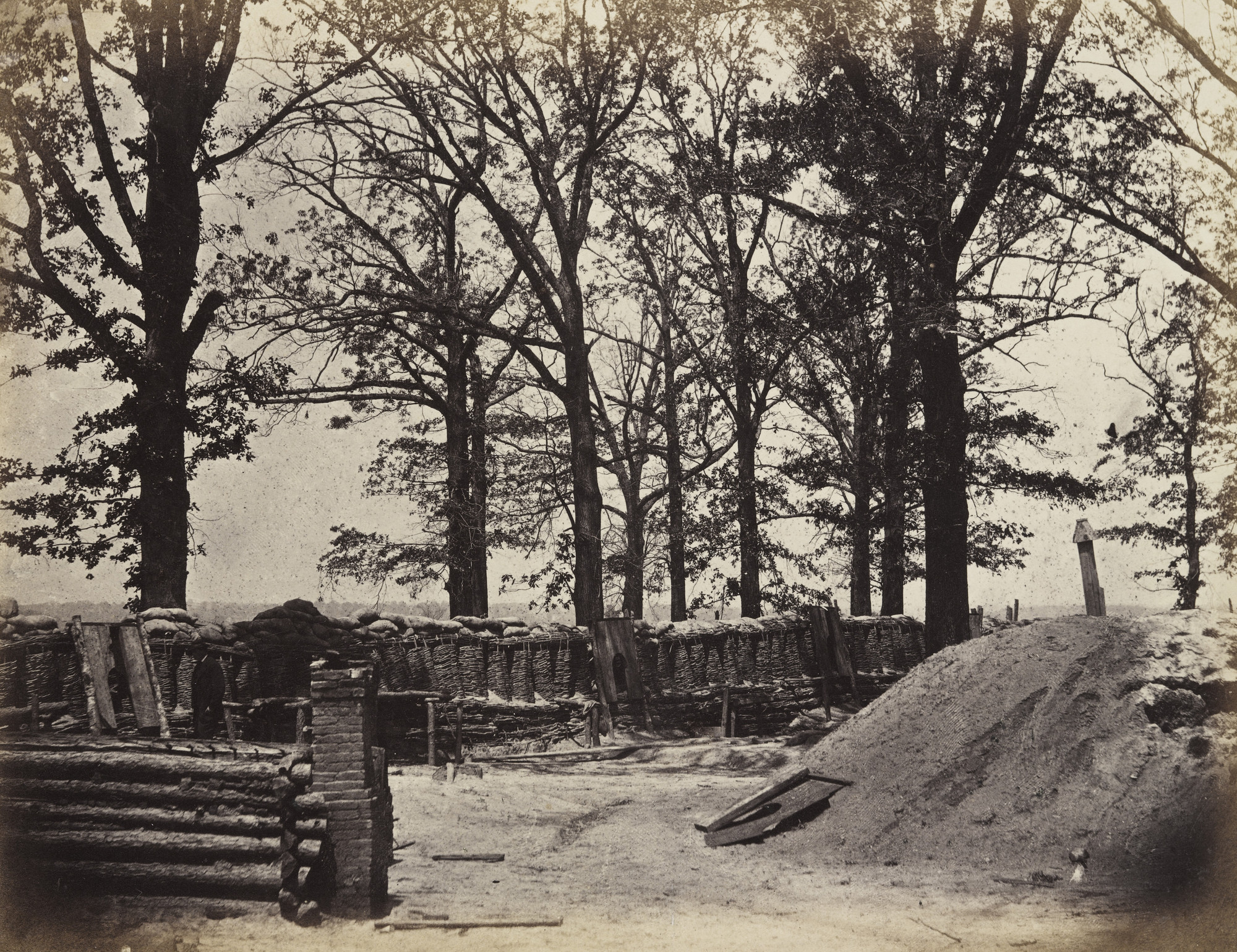 Alexander Gardner, Timothy O'Sullivan. View of the interior of Fort Steadman