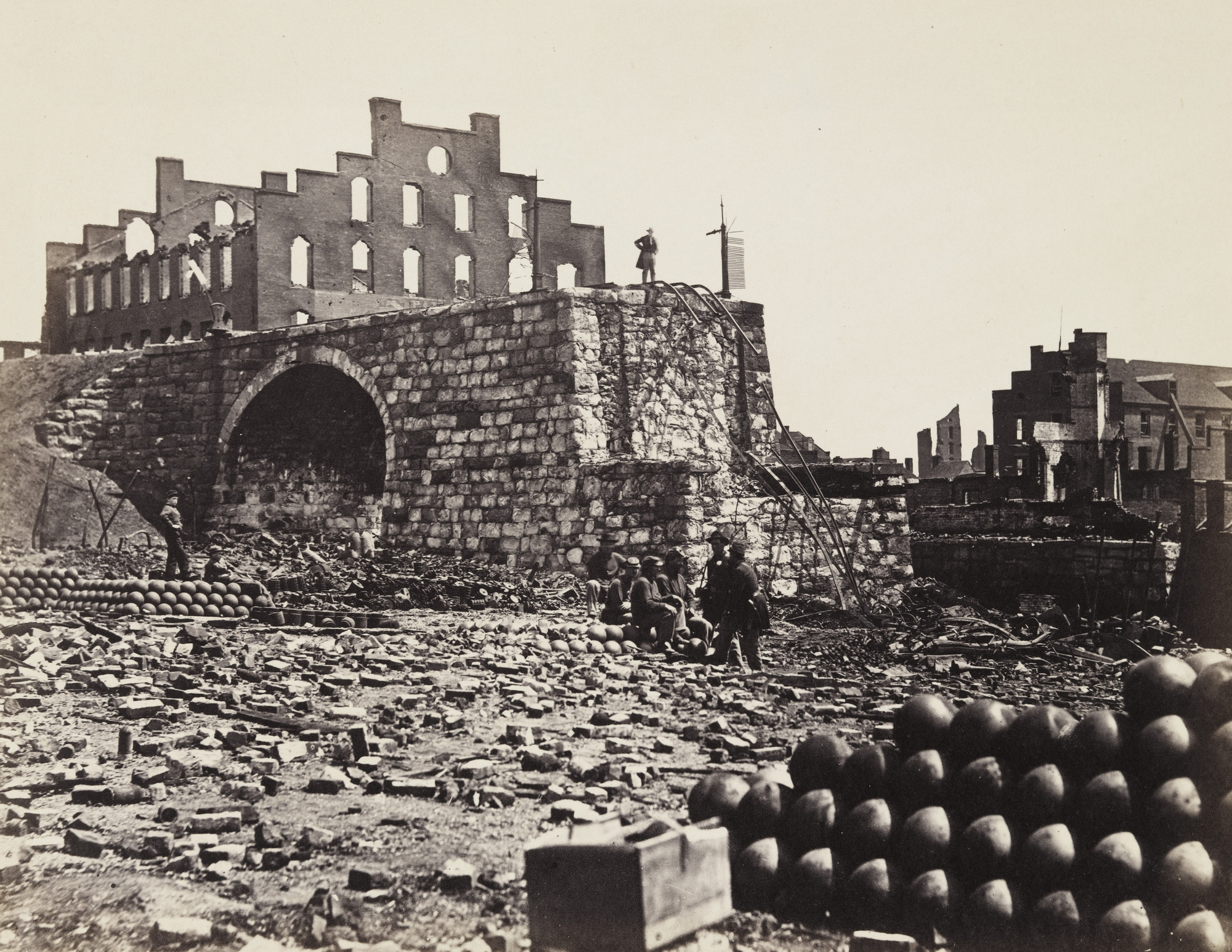 Alexander Gardner. Ruins of Arsenal, Richmond, Virginia