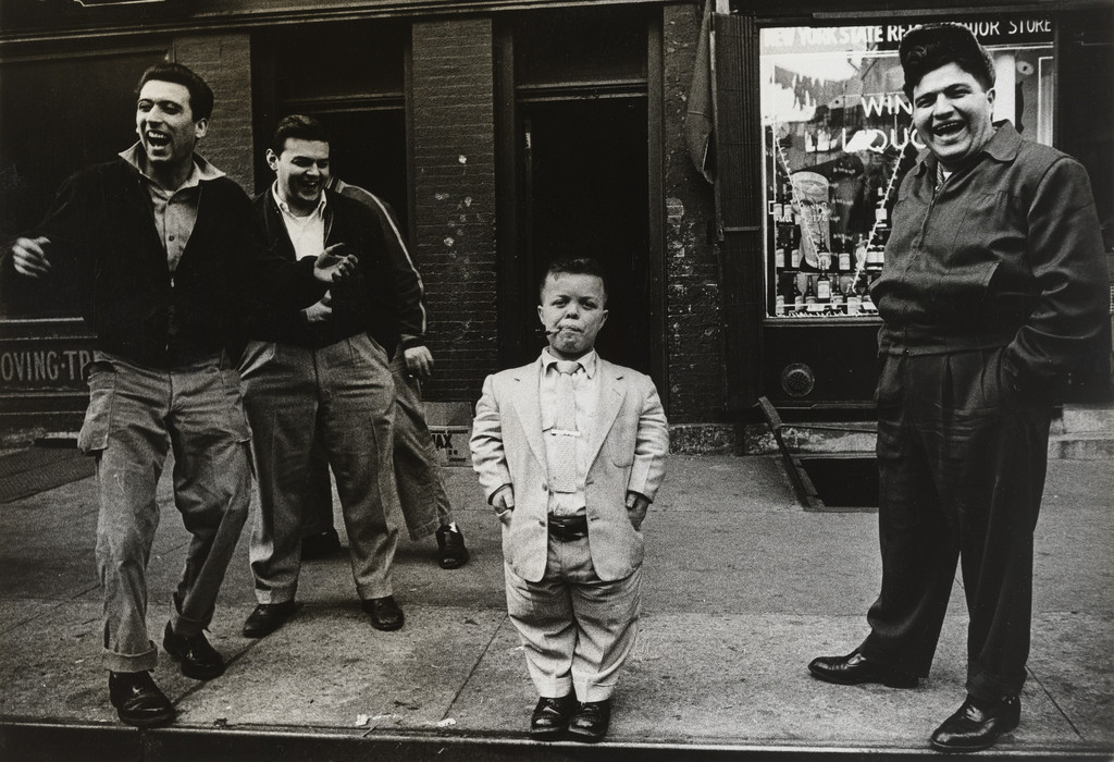 Vitelloni, 29th Street and 2nd Avenue, William Klein, 1954-55