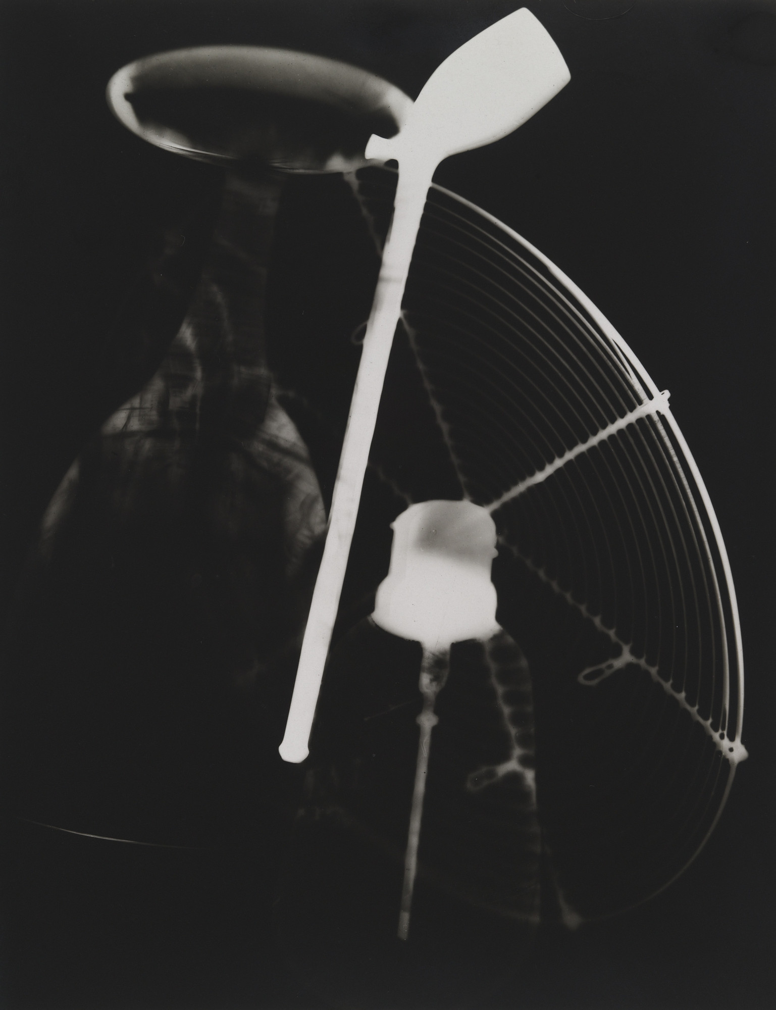 Man Ray (Emmanuel Radnitzky). Untitled (plate 9) from the album Champs Délicieux