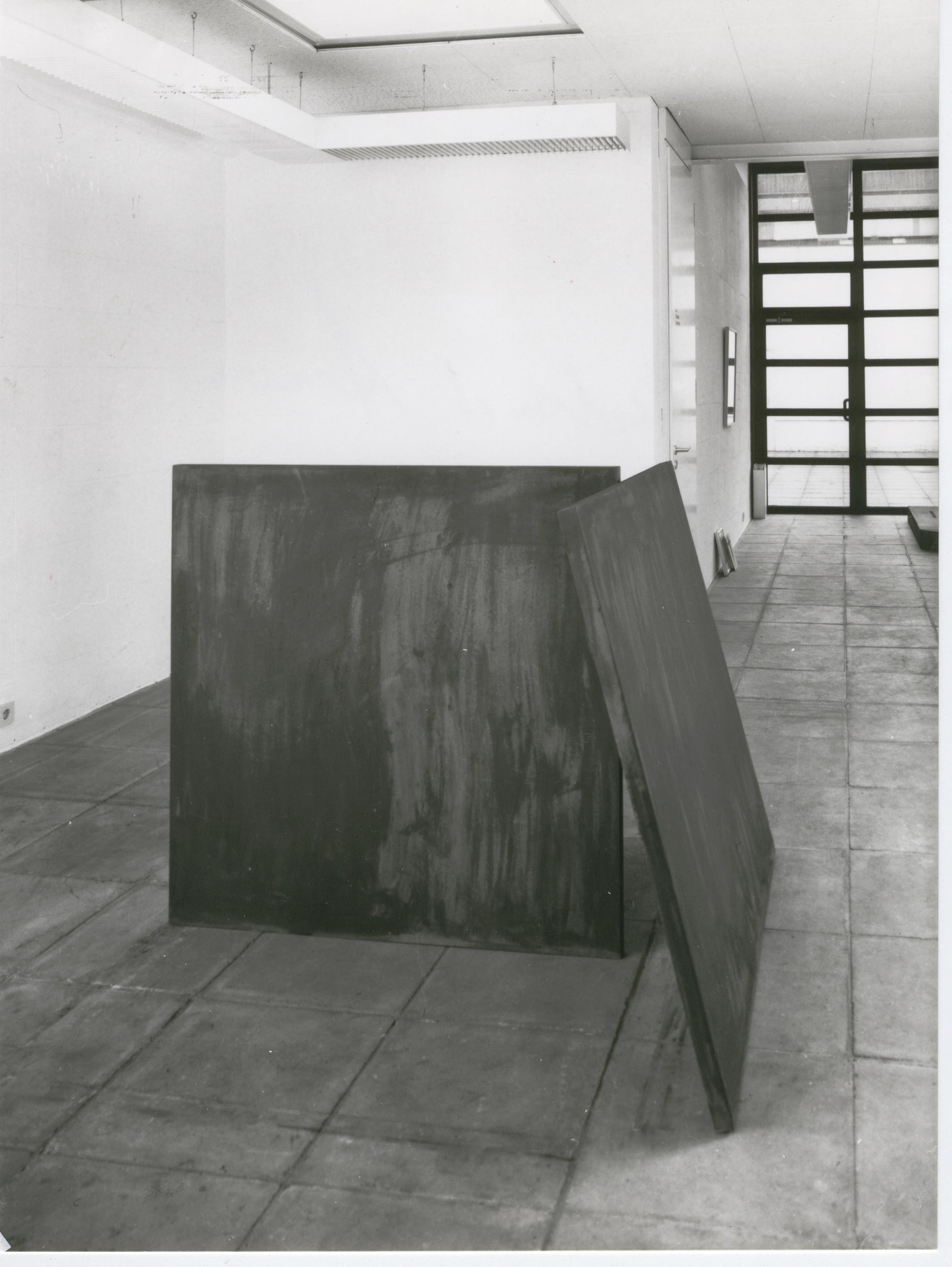 Richard Serra. Two Plate Prop