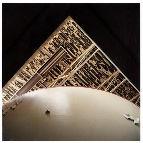 Suspended Island, Abstract