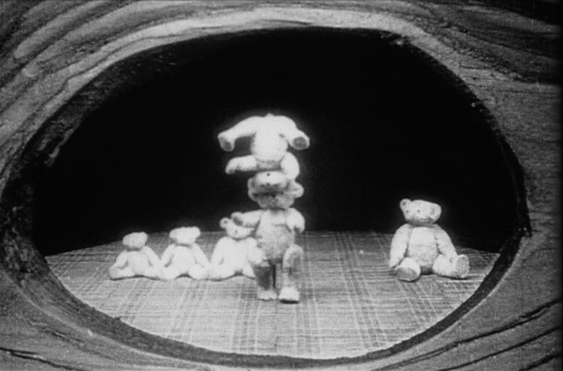 Edwin S. Porter. The &#34;Teddy&#34; Bears. 1907