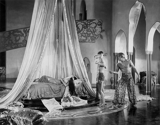 Raoul Walsh. The Thief of Bagdad