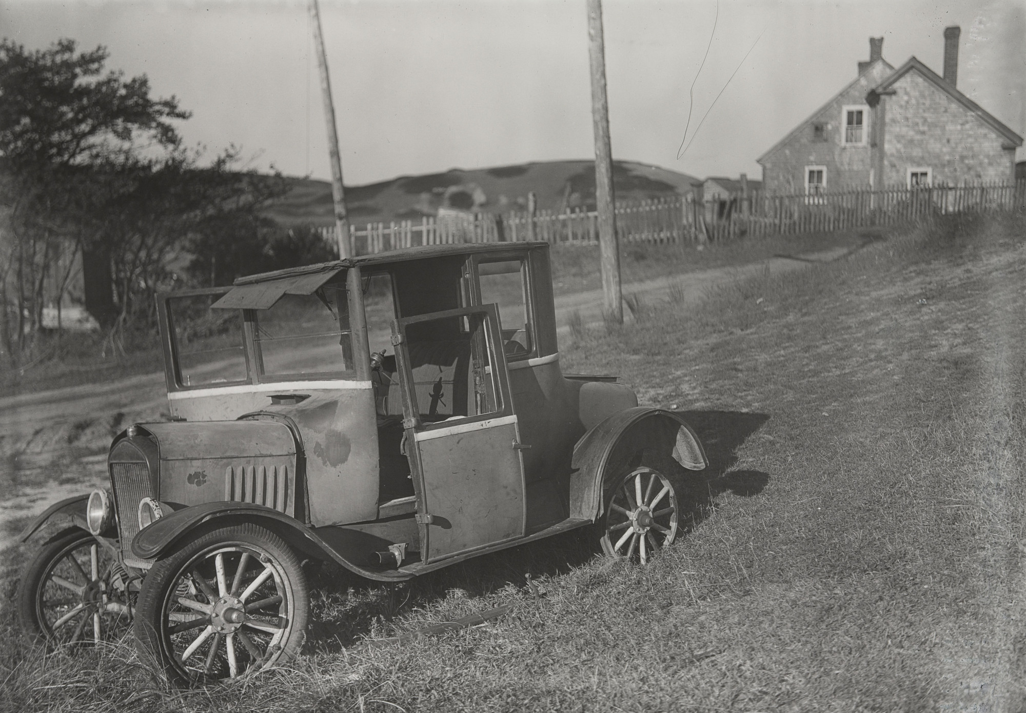 Walker Evans. Junked Auto, Cape Cod