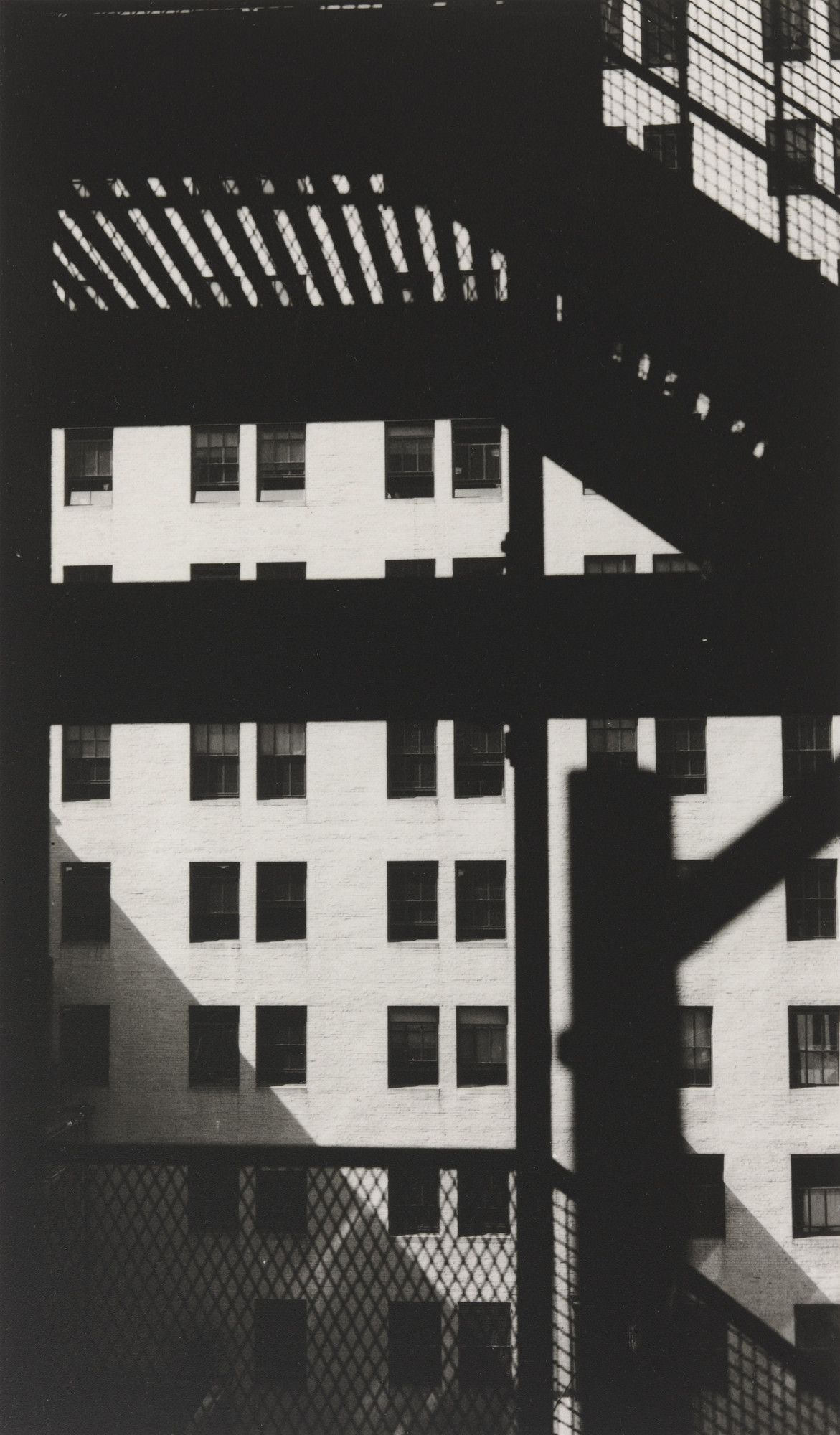 Walker Evans. Third Avenue "L", New York