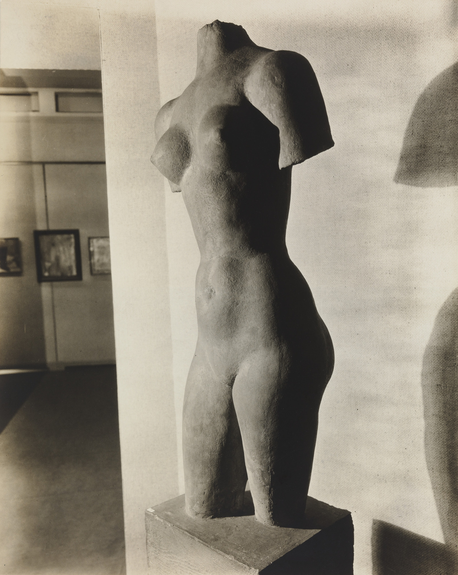 Walker Evans. Lehmbruck: Figure of a Woman