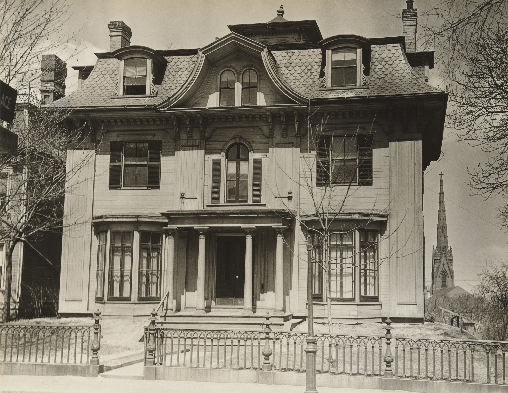 Walker Evans. Mansard House, Cambridge, Massachusetts