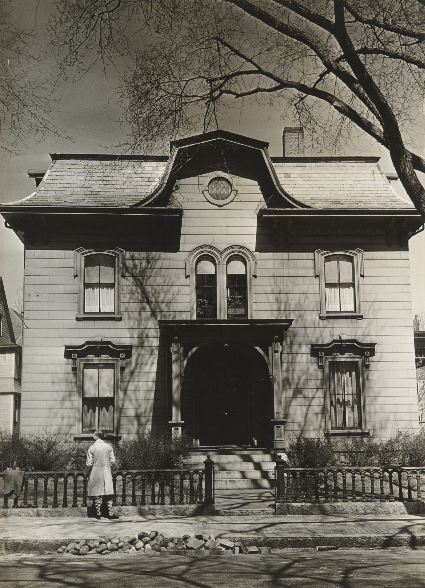 Walker Evans. Mansard House, Cambridge, Massachusetts