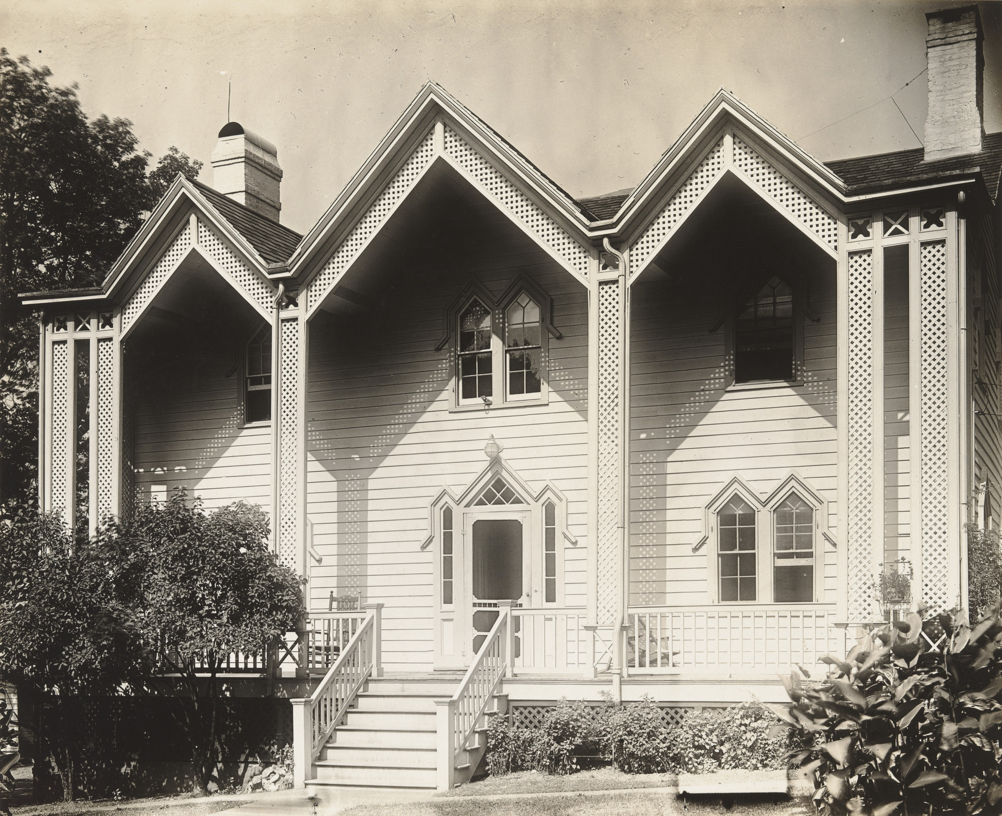 Walker Evans. Wooden Gothic House near Nyack, New York
