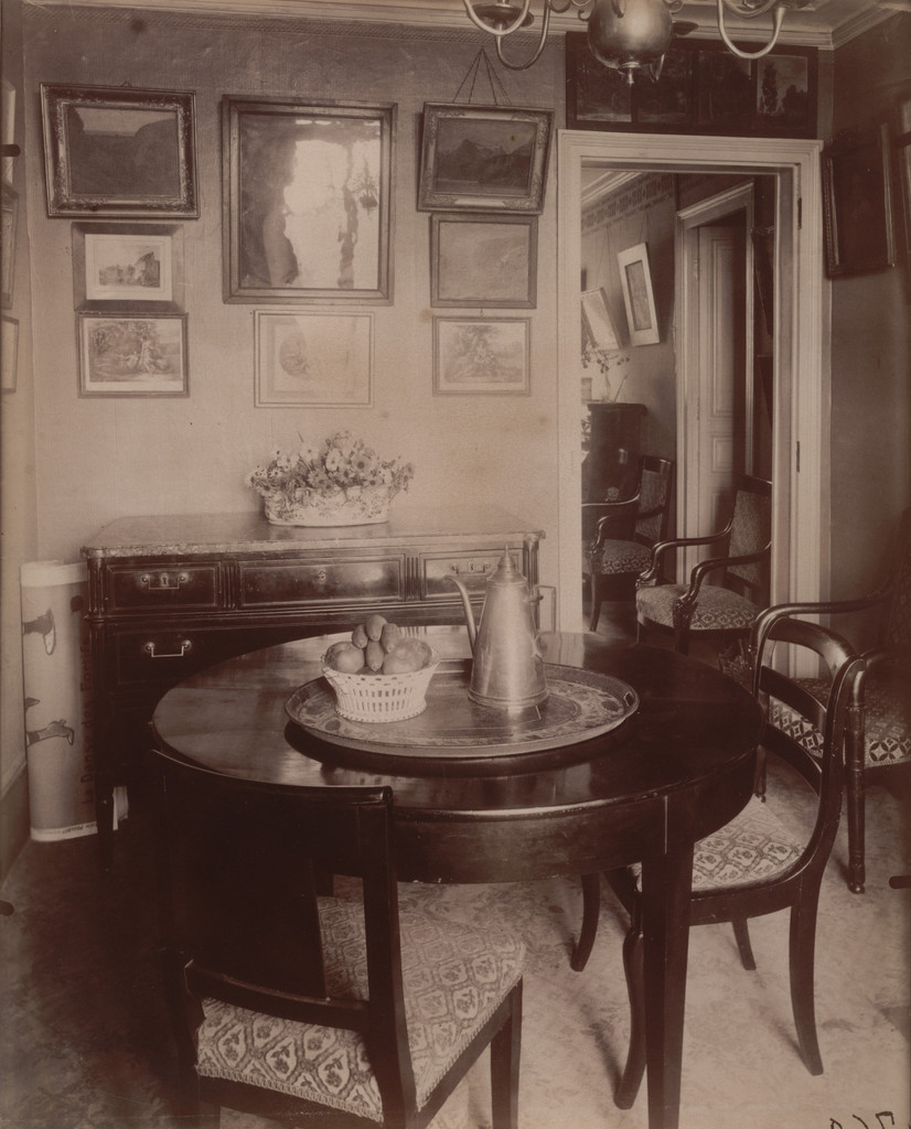 Intérieur de Mr A., industriel, rue Lepic