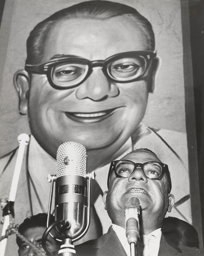 Romulo Betancourt, Caracas