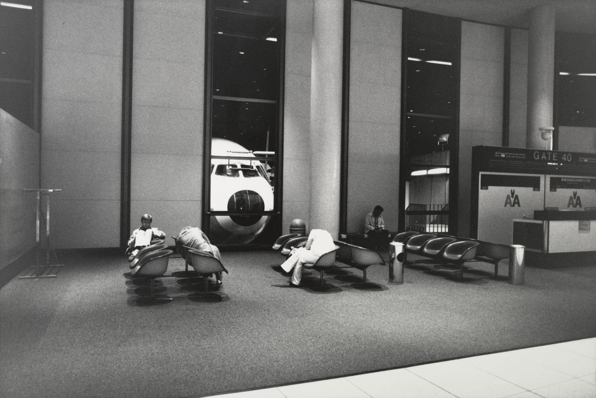 Garry Winogrand. Los Angeles International Airport