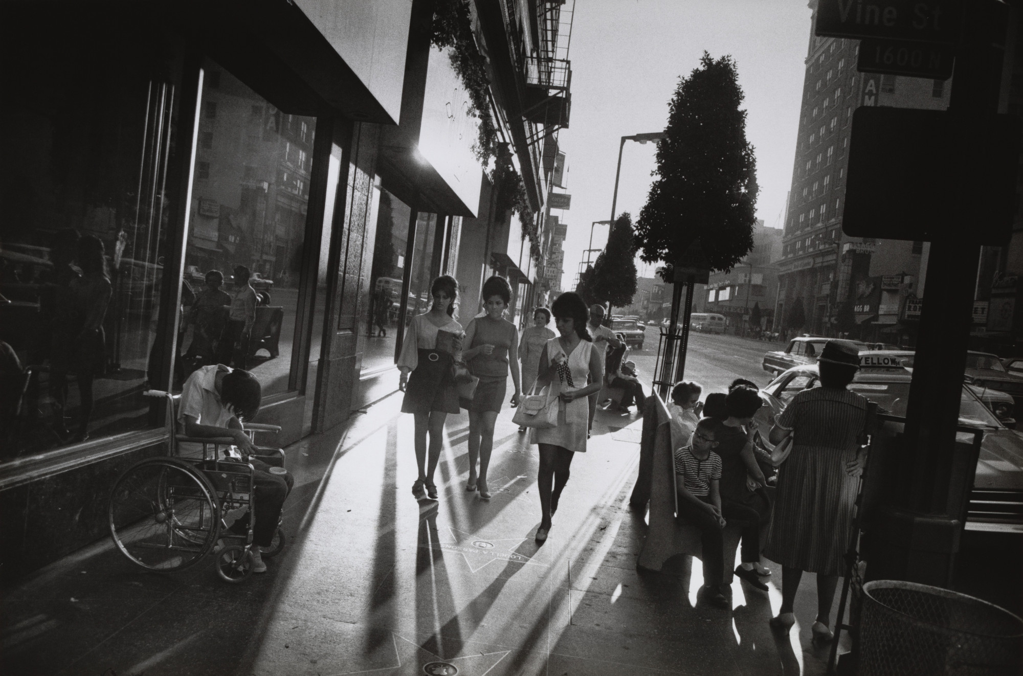 Garry Winogrand. Los Angeles, California. 1969 | MoMA