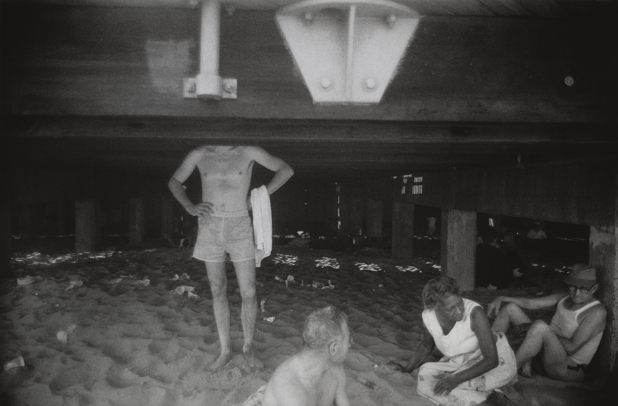Garry Winogrand. Coney Island, New York. 1952