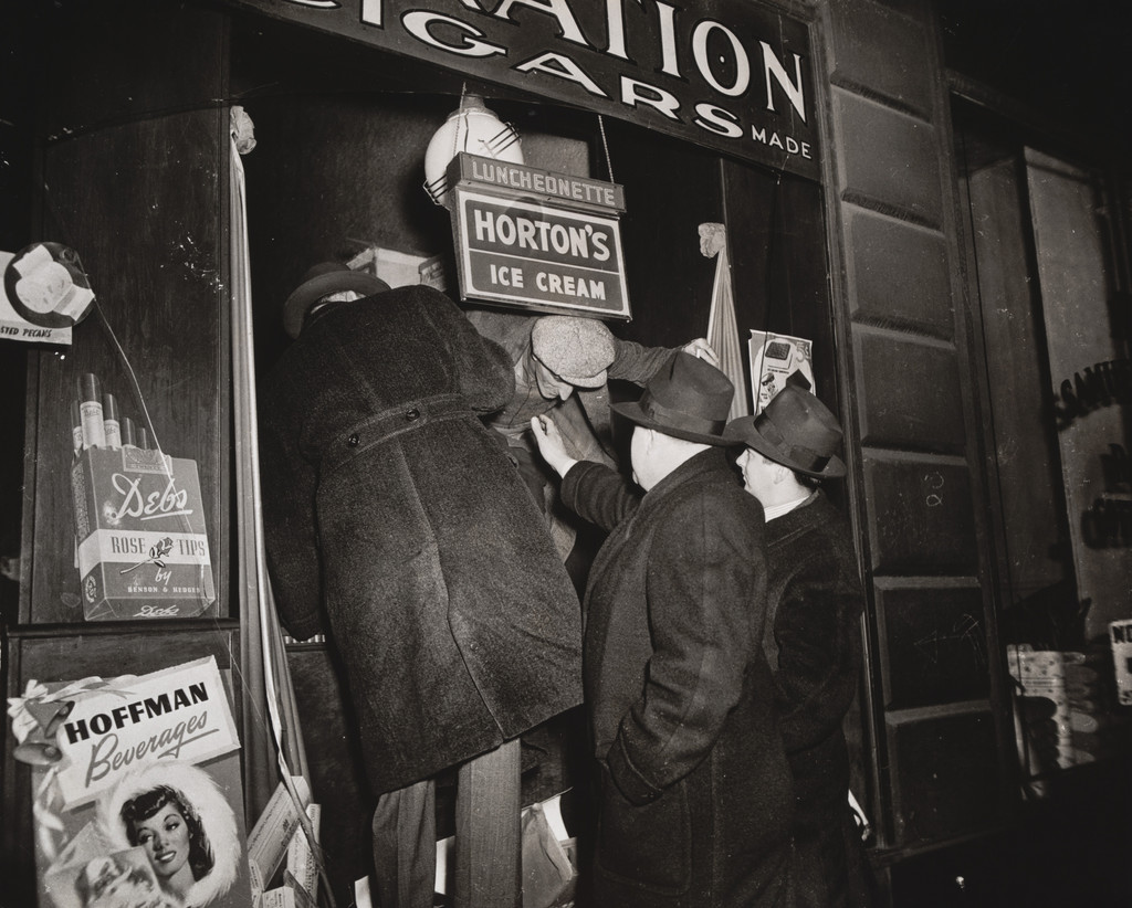 Captured Burglar, Weegee, 1941