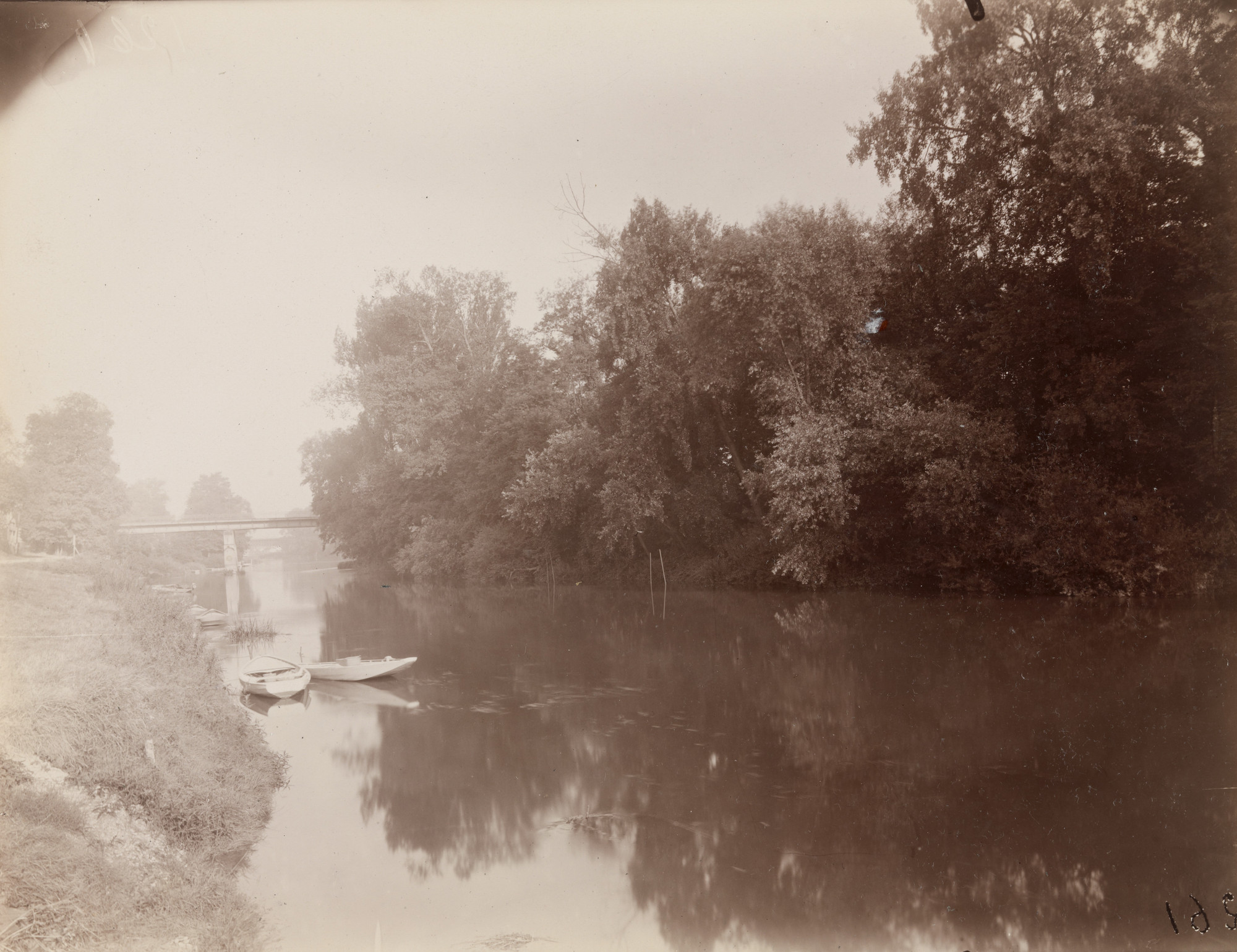 Eugène Atget. Bords de Marne