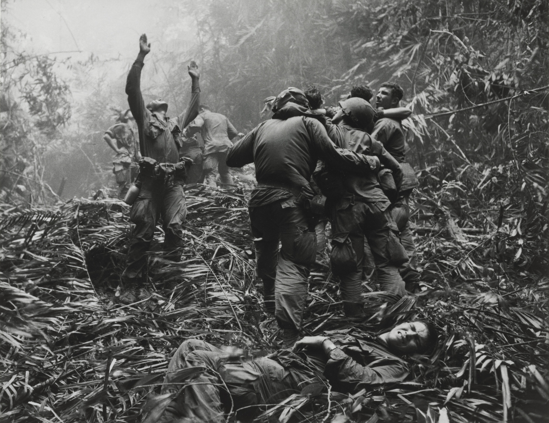 Art Greenspon/Associated Press. "Vietnam". April 1968