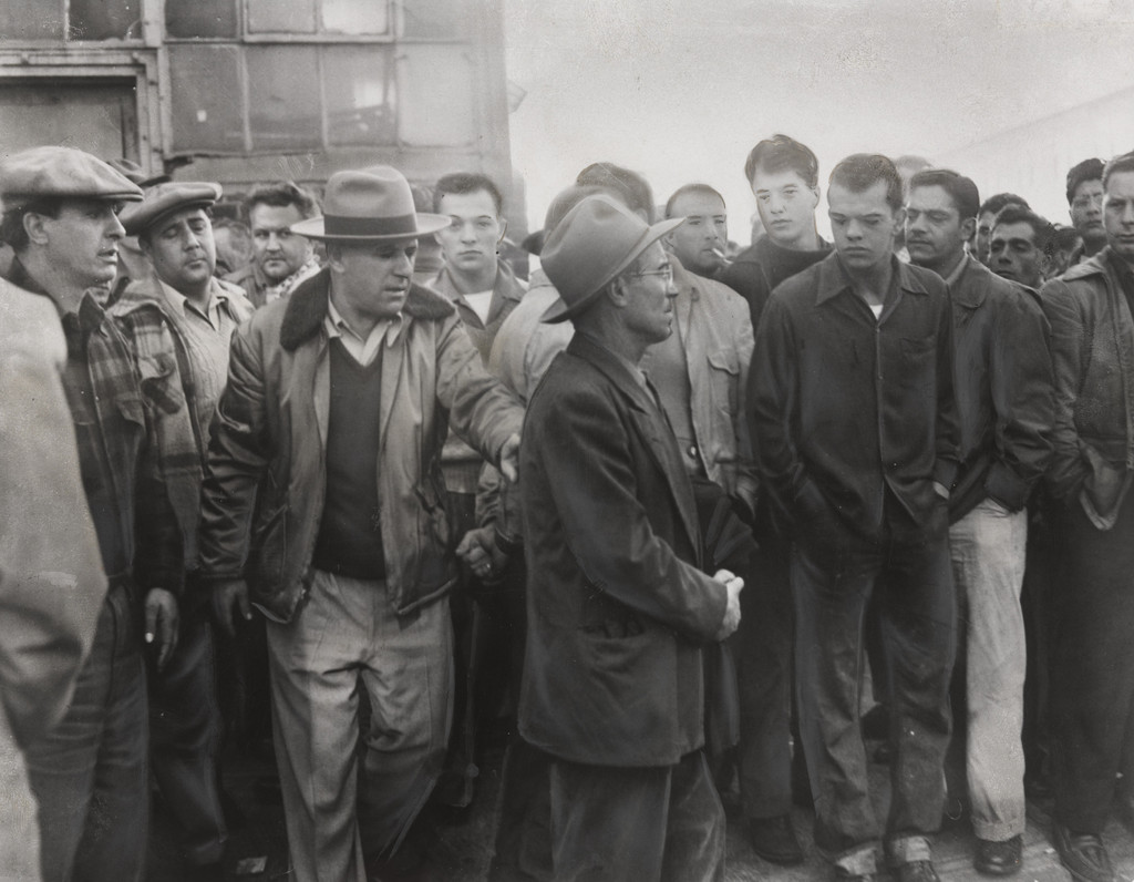 Persuading Longshoremen to Return to Work