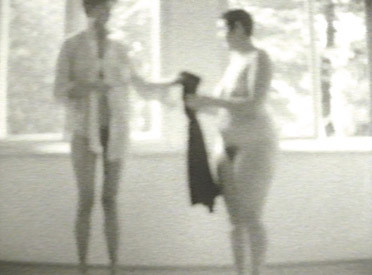 Zwei Frauen im Gefecht (Two Women in Combat)