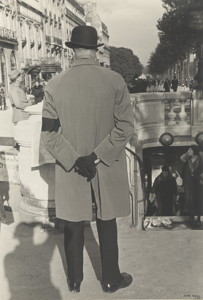 Bourgeois in Mourning, Champs Elyseés