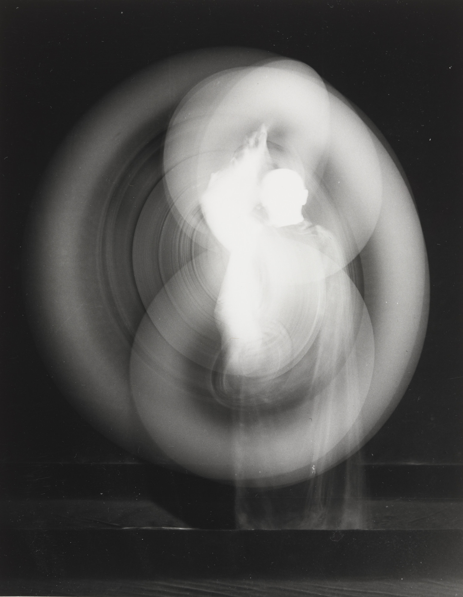 Harold Eugene Edgerton. Indian Club Demonstration