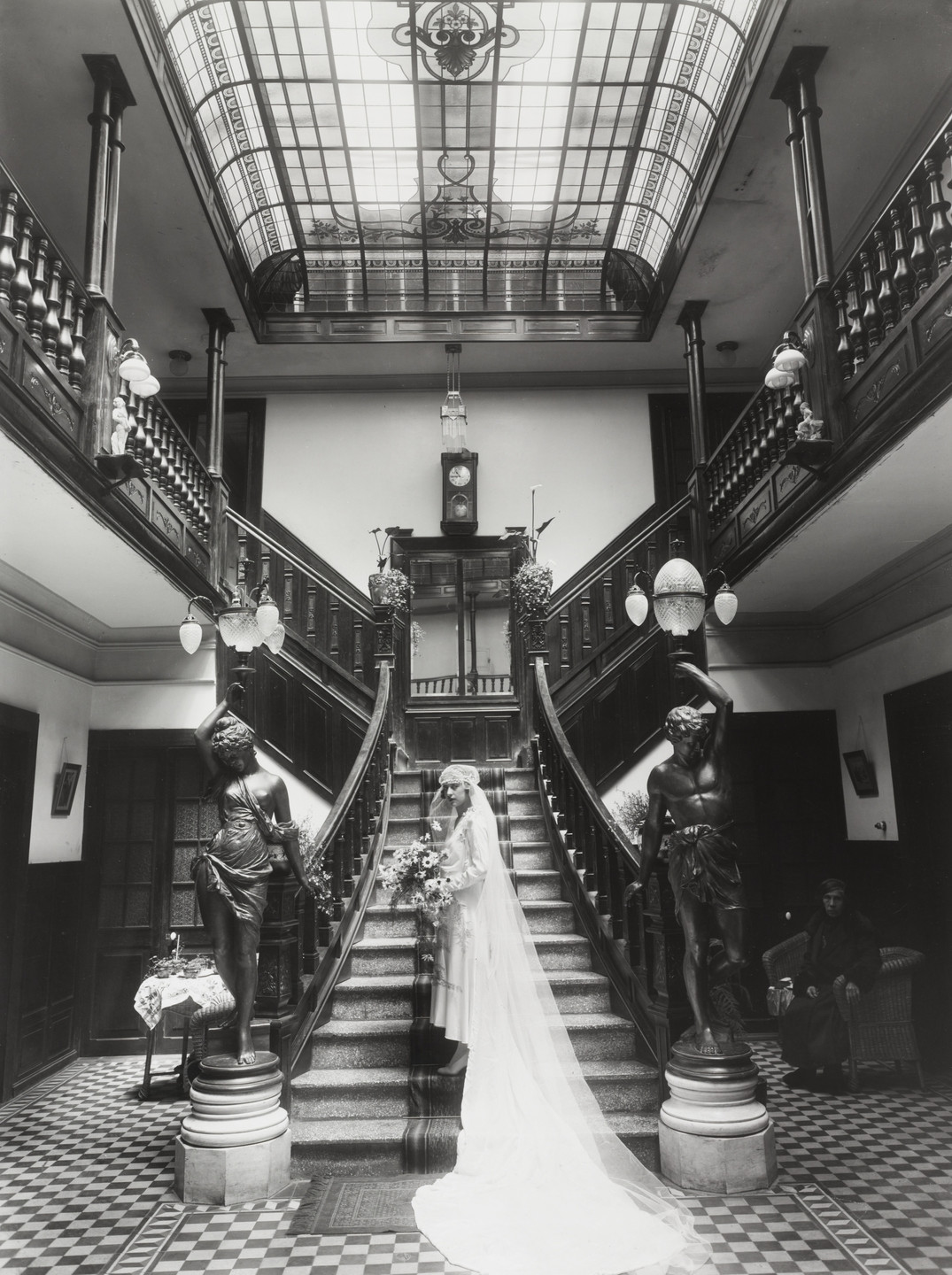 Martín Chambi. Señora Montes, Montes House, Cuzco. 1924