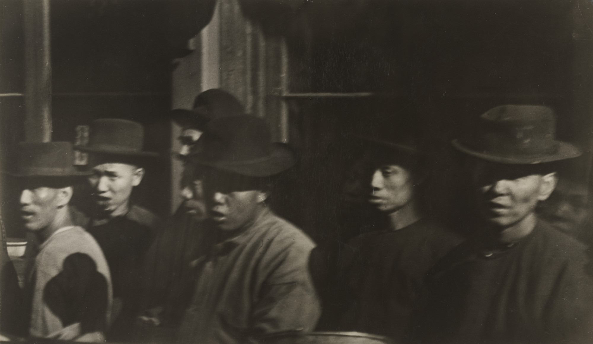Arnold Genthe. Chinatown, San Francisco. 1896-1906