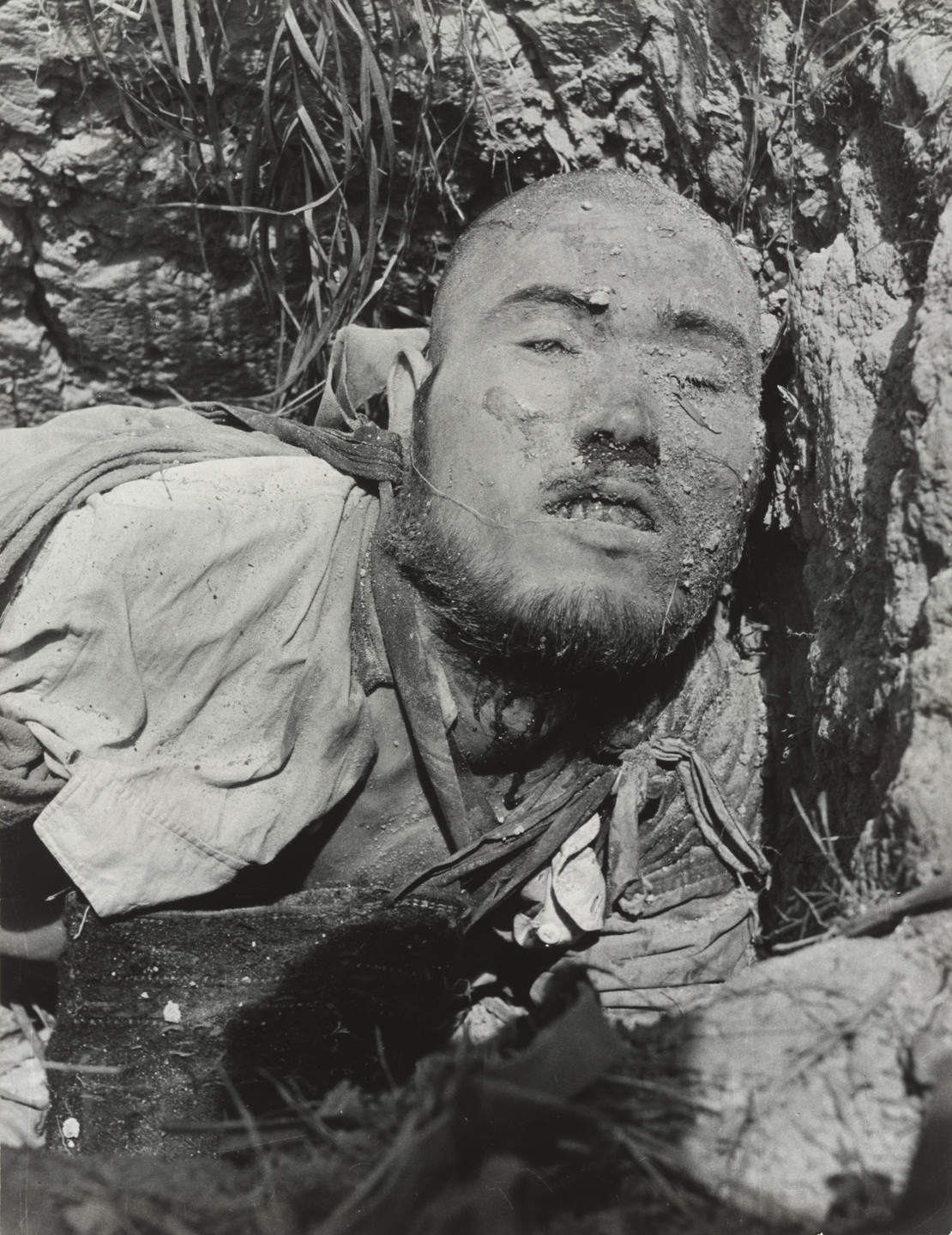 Bernard Hoffman. Dead Jap Sniper at Myitkyine. I. 1944