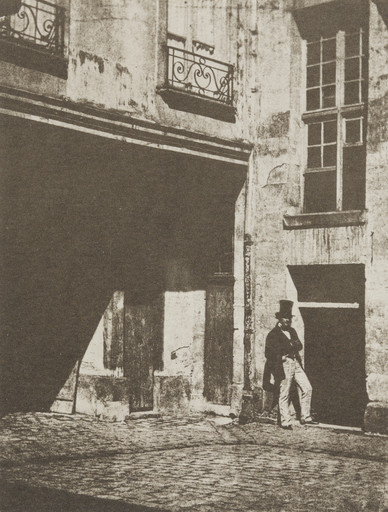 The Courtyard of 21 Quai Bourbon, Paris