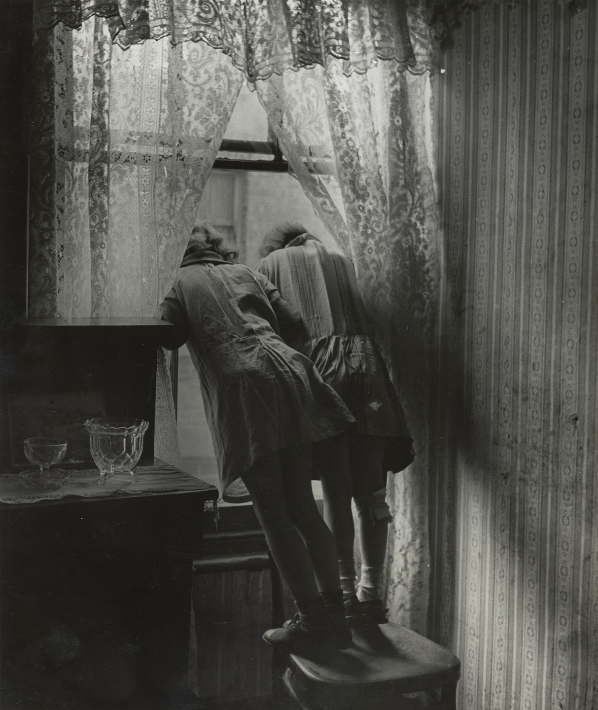 Bill Brandt. Girls in Shared Attic, Shoreditch. 1939