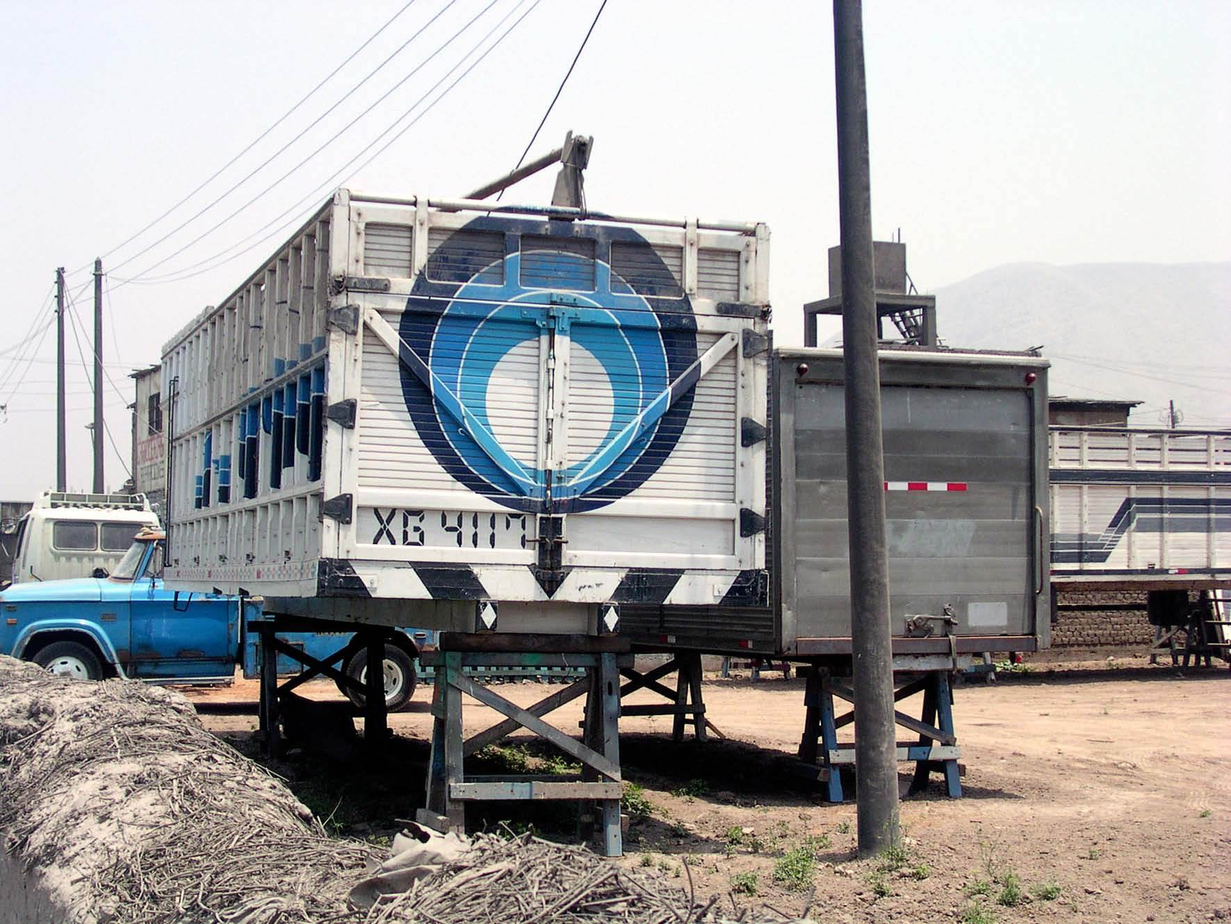 Armando Andrade Tudela. Camion. 2003