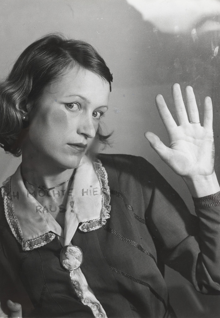 I Want Out Of Here!, Birgit Jürgenssen, 1976
