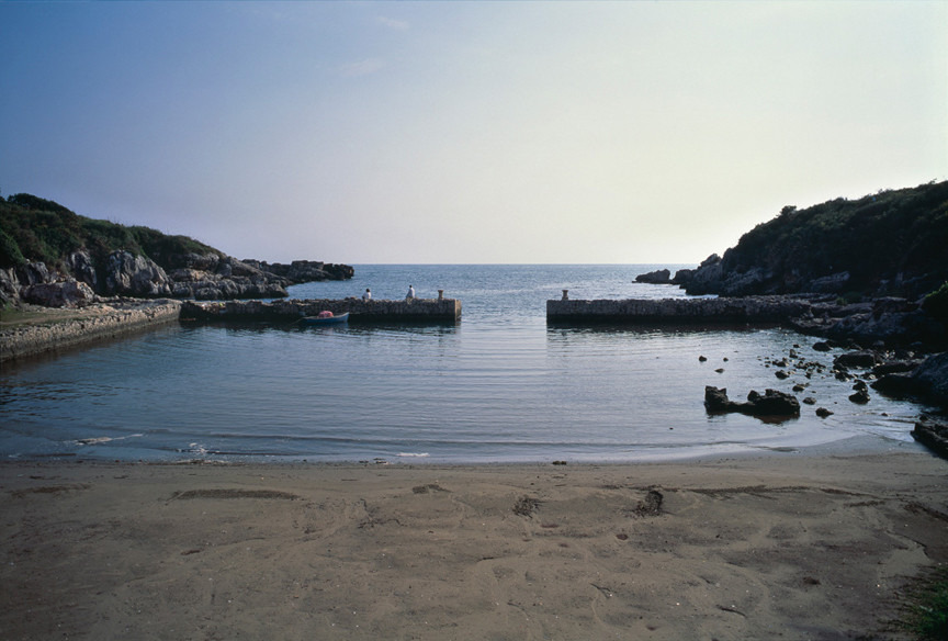 Allan Sekula. Remnants of a Roman harbor near Minturno, Italy from the series Fish Story. June 1992