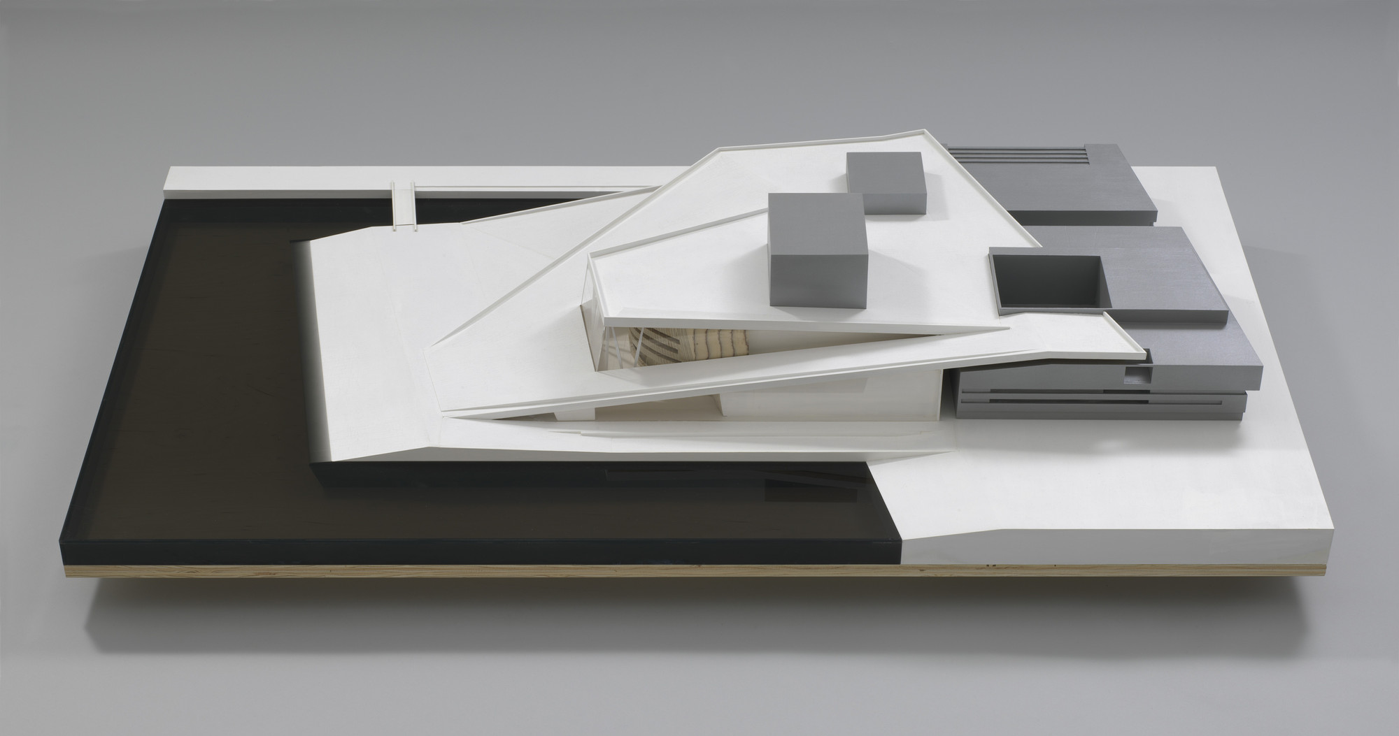 Craig Dykers, Kjetil Trædal Thorsen. Oslo Opera House, Oslo, Norway (Scale model, 1:200). 2000-2008