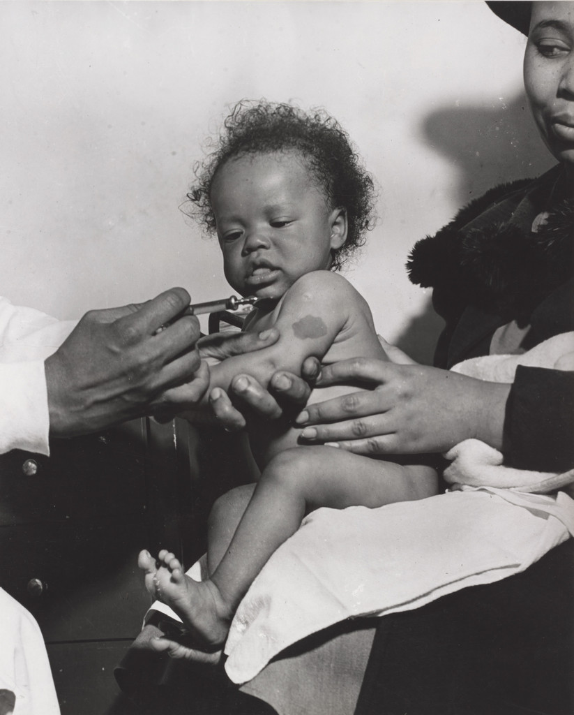 Diptheria Innoculation, Harlem Clinic