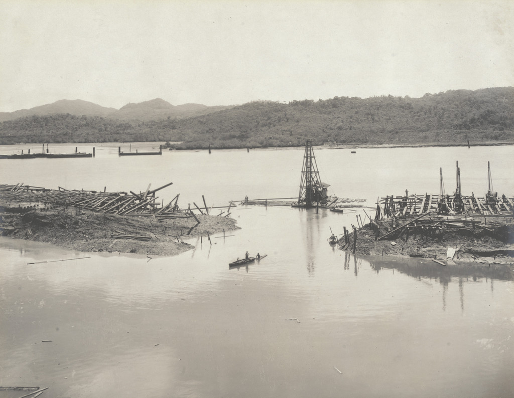Balboa Terminals. Protection dike for Dry Dock #1 after blast. Low tide