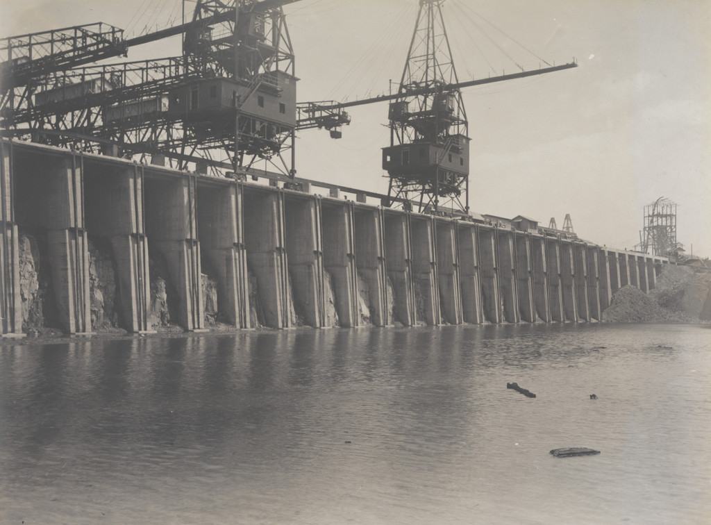 Balboa Terminals. Alongside the Unloader Wharf before flooding