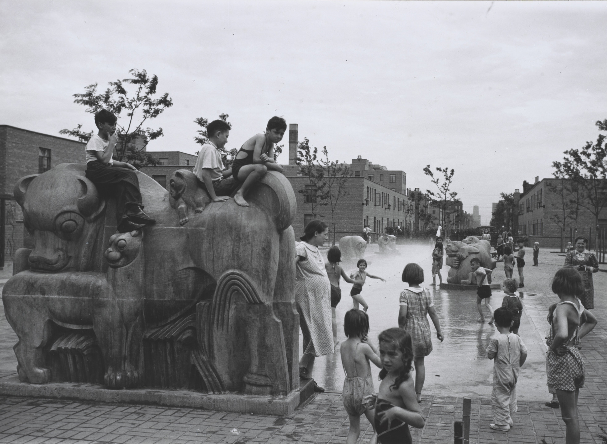 Peter Sekaer. Jane Addams Housing Project, Hull House, Chicago, A Nation Provides. Jane Adams House, Chicago. 1940