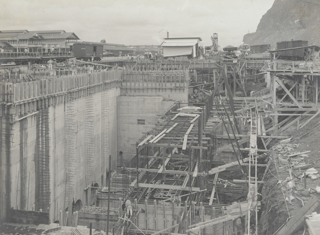 Balboa Terminals. Dry Dock #1. Placing reinforcing steel for discharge culvert under pump house