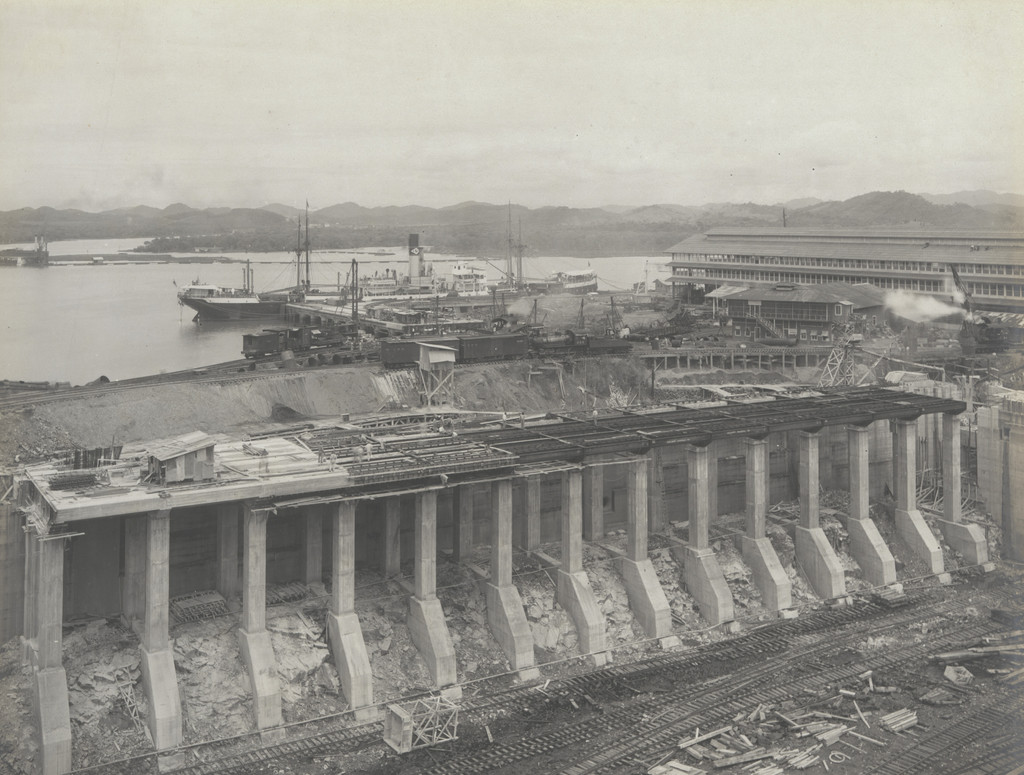 Balboa Terminals. Dry Dock #1. Entrance Pier. Steel deck erected except last panel