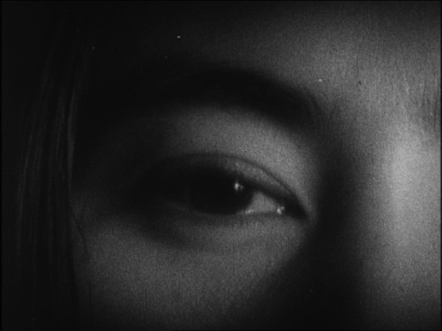 Yoko Ono. Eyeblink (Fluxfilm no. 9)