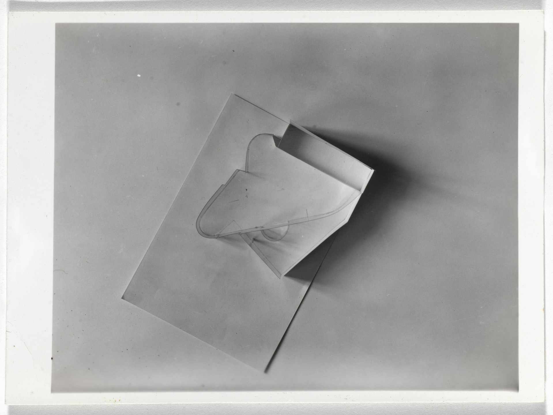 Álvaro Siza. Banco Pinto &amp; Sotto Mayor, Oliveira de Azeméis, Portugal (View of the model). 1971-1974