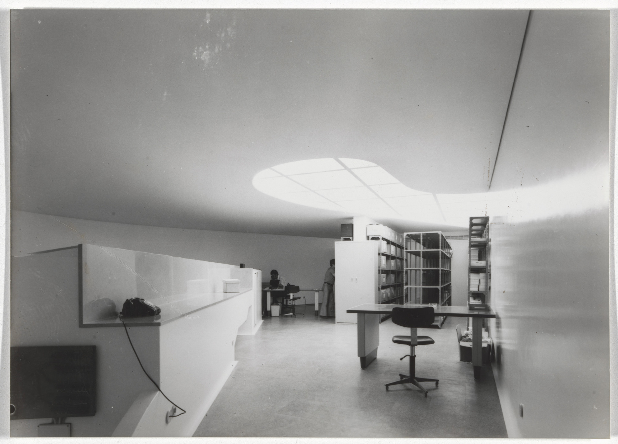 Álvaro Siza. Banco Pinto &amp; Sotto Mayor, Oliveira de Azeméis, Portugal (View of the interior). 1971-1974