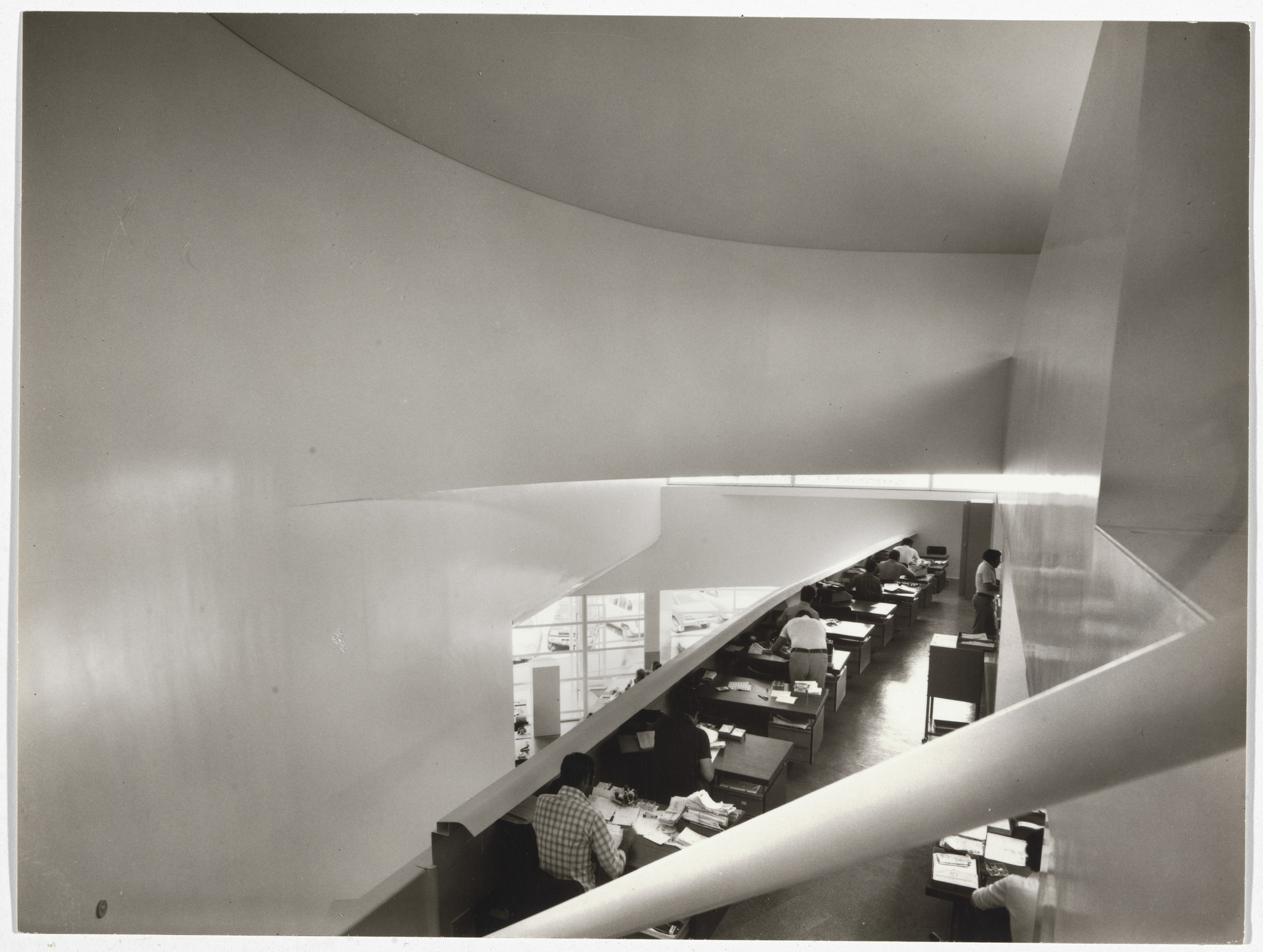 Álvaro Siza. Banco Pinto &amp; Sotto Mayor, Oliveira de Azeméis, Portugal (Interior view). 1971-1974
