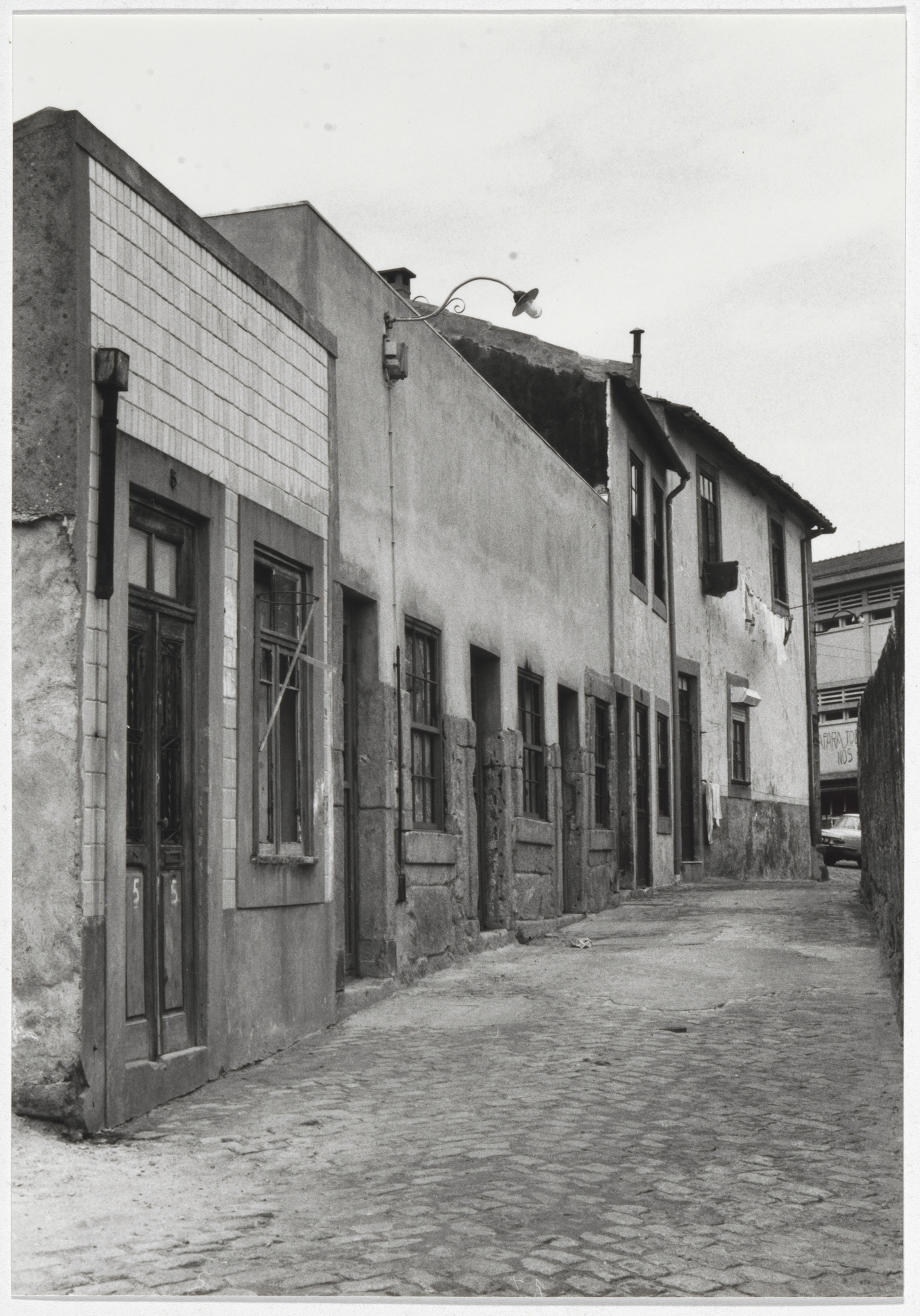 Álvaro Siza. SAAL S. Victor Social Housing, Porto, Portugal