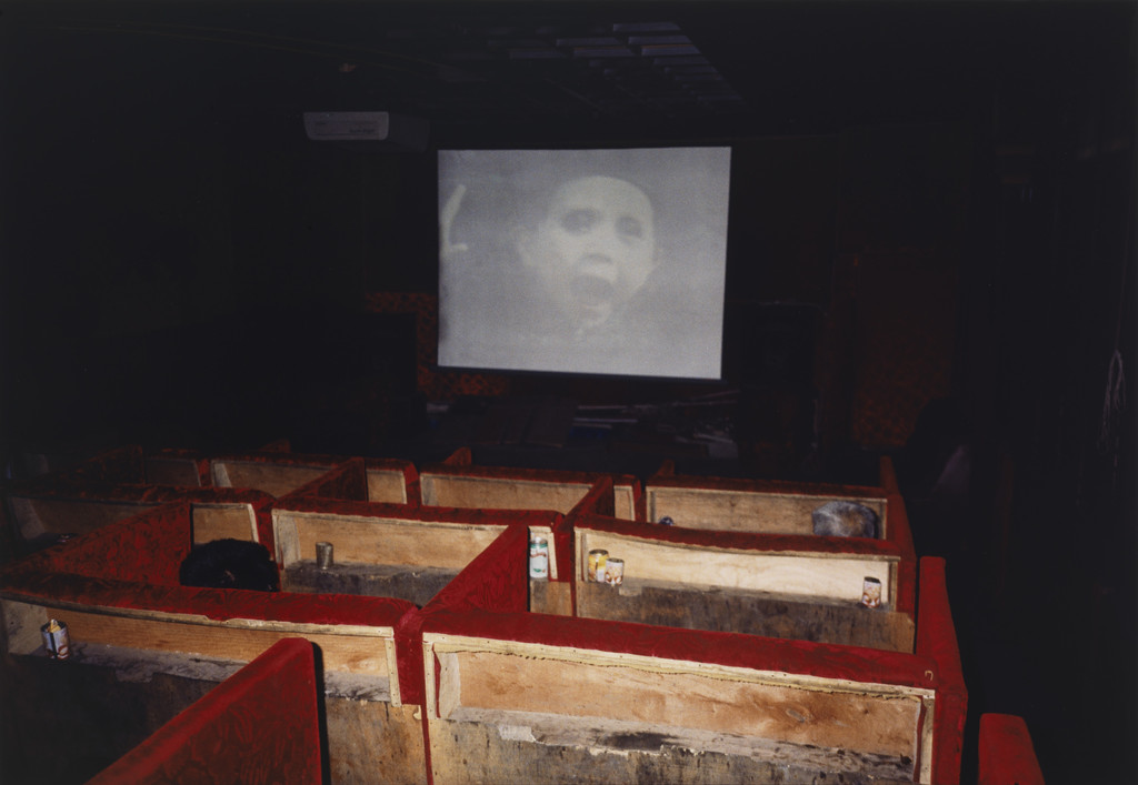 24 Hour Cinema, Dali, Yunnan, Bertien van Manen, 2000