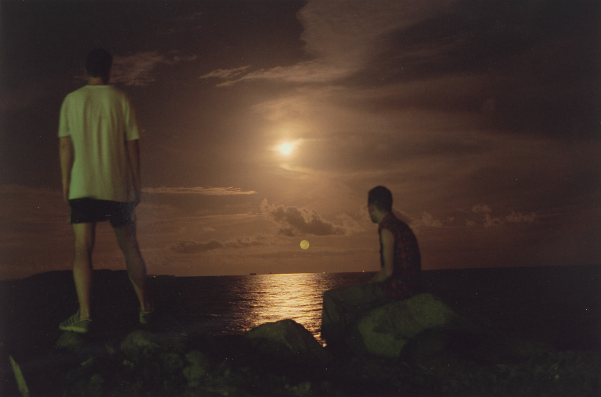 Wolfgang Tillmans. moonrise, Puerto Rico. 1995