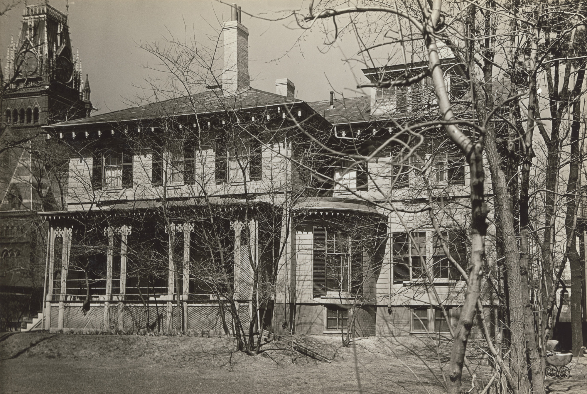 Walker Evans. House, Cambridge, Massachusetts